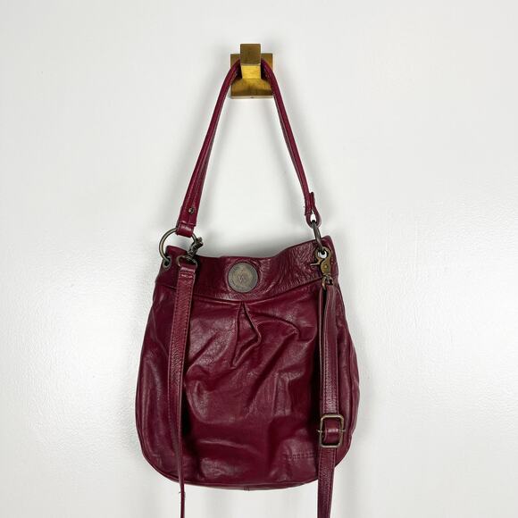 Wanderers Travel Co. The Lyon Handbag Burgundy Red Leather Crossbody - Picture 4 of 10
